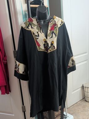 Embroidered Black Men's Tunic Shirt with Patterned Trim